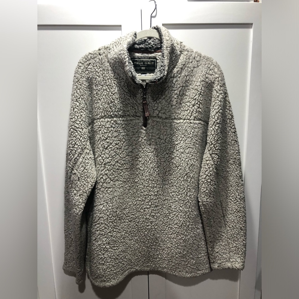 True Grit pullover Size Large